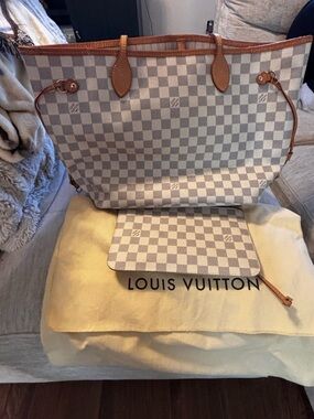 Louis Vuitton Damier Azur Neverfull MM Tote in White/Beige with Tan Trim